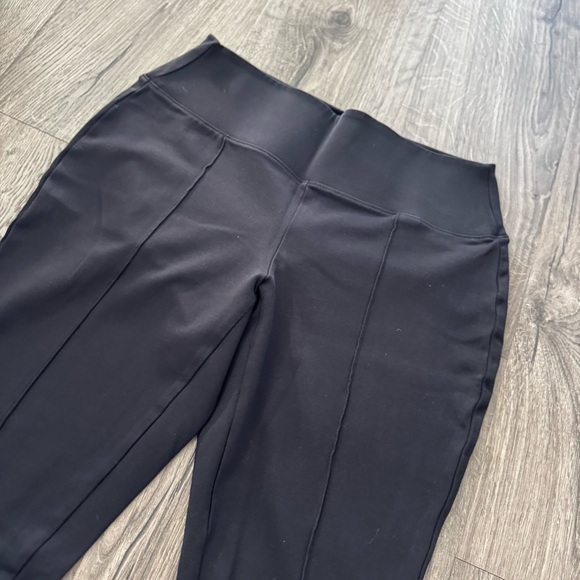 Apt. 9 Women's Classic Black Leggings seamed tummy control ponte size medium - Picture 4 of 6